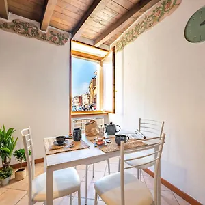 Bright Desenzano - Monte Grappa Дезенцано-дель-Гарда